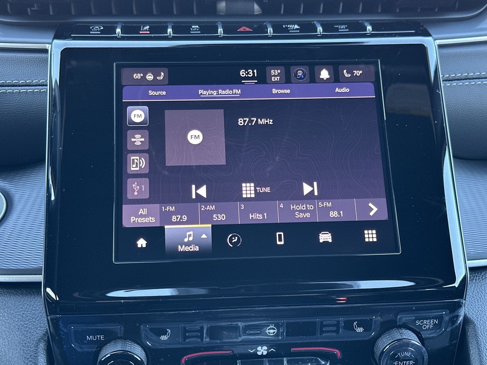 New 2025 Jeep Grand Cherokee L Altitude AWD/4WD image 18