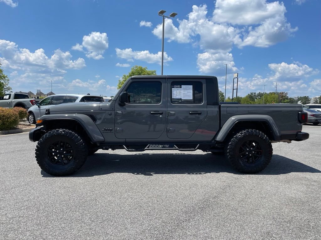 Used 2023 Jeep Gladiator Sport AWD/4WD image 4
