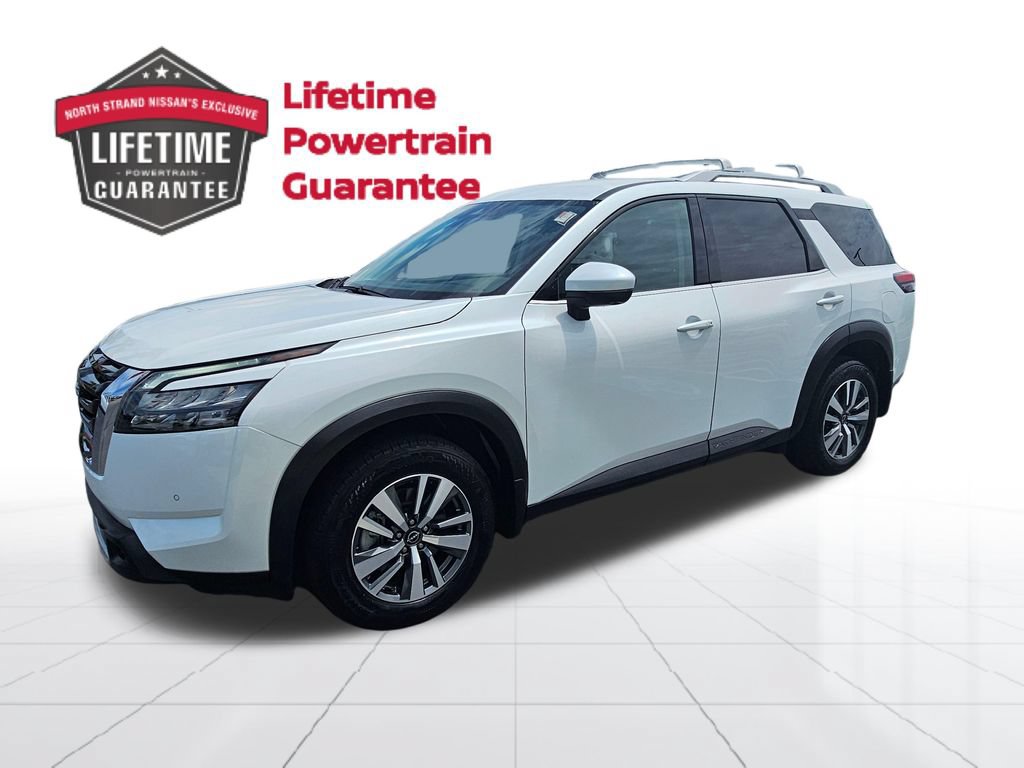 Certified 2025 Nissan Pathfinder SL AWD/4WD image 1