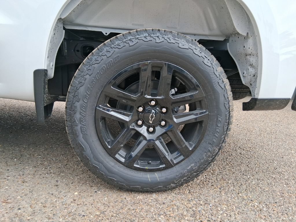 New 2026 Chevrolet Silverado 1500 Custom w/ Turbomax Blackout Package RWD image 19