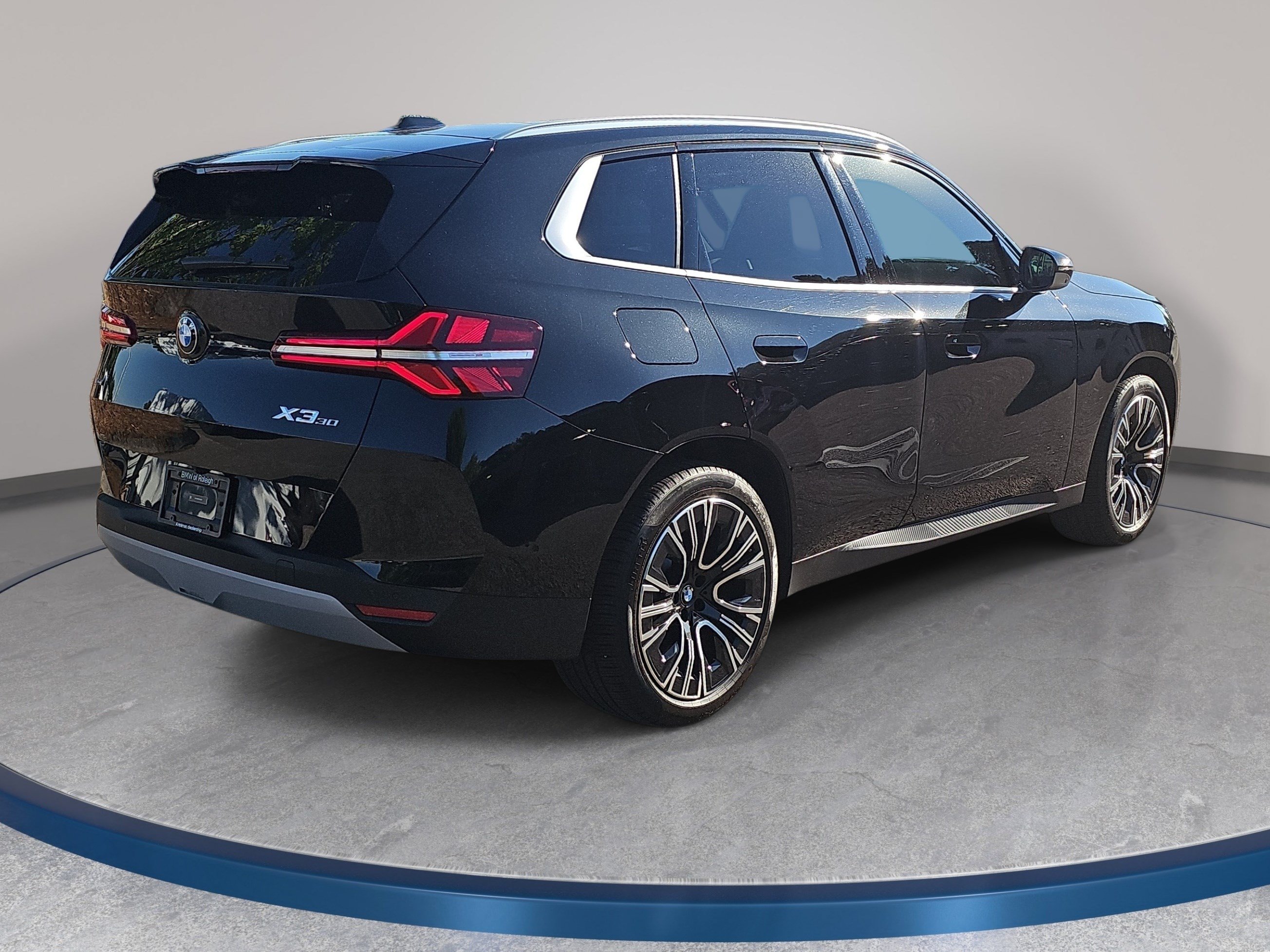 Certified 2025 BMW X3 xDrive30i w/ Premium Package AWD/4WD image 6