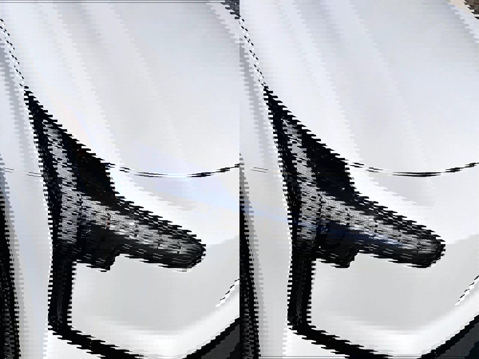 New 2026 Volvo EX30 Plus w/ Protection Package Premier image 33