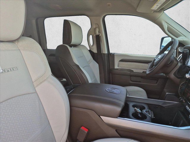 Used 2025 RAM 2500 Laramie AWD/4WD image 21
