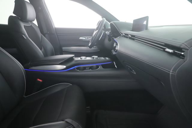 Used 2024 Genesis GV70 2.5T w/ Sport Prestige Package AWD/4WD image 31
