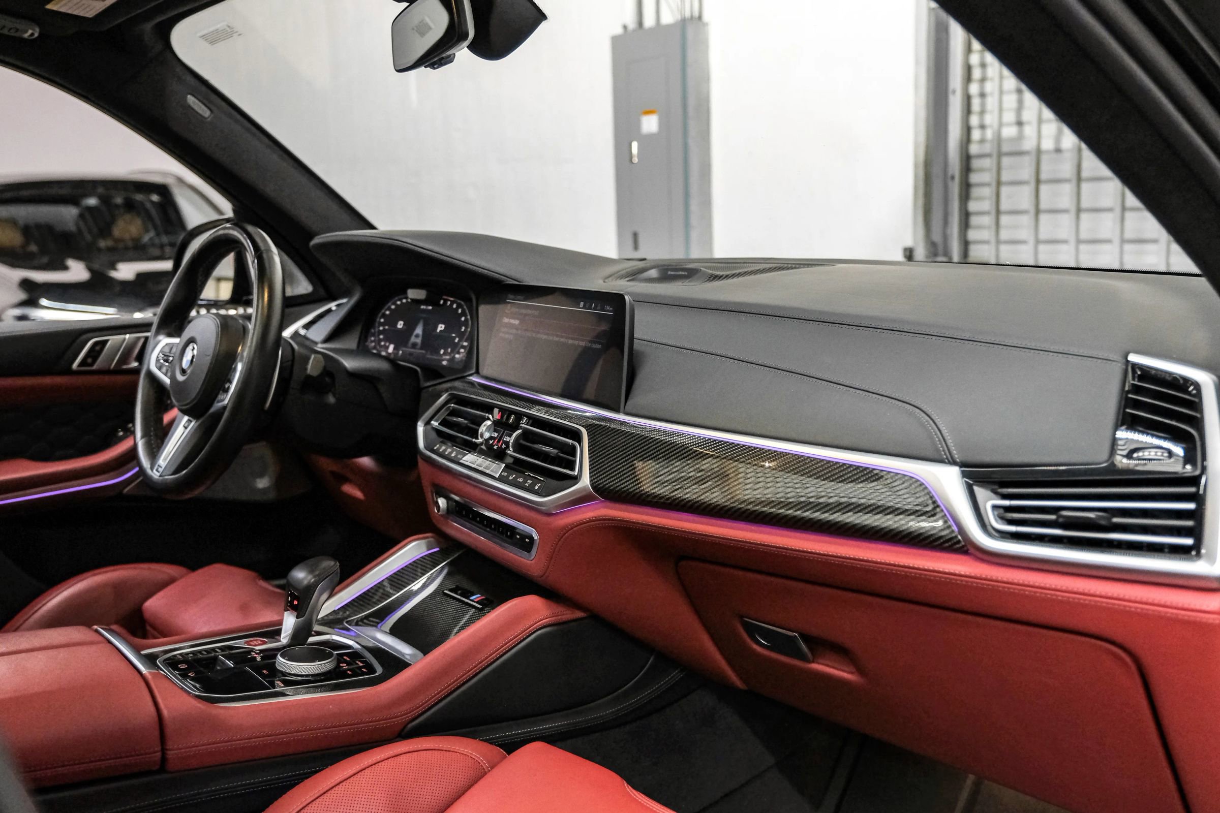 Used 2020 BMW X5 M Competition w/ Executive Package image 19