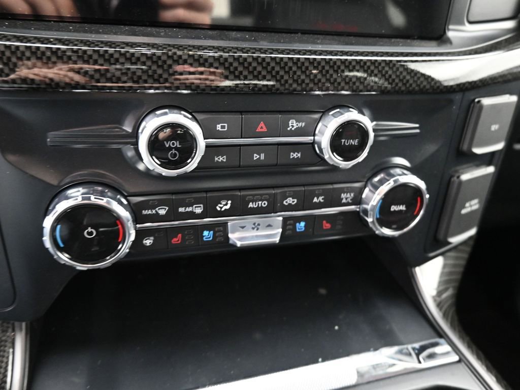 New 2025 Ford F150 Lariat w/ Equipment Group 502A High image 32