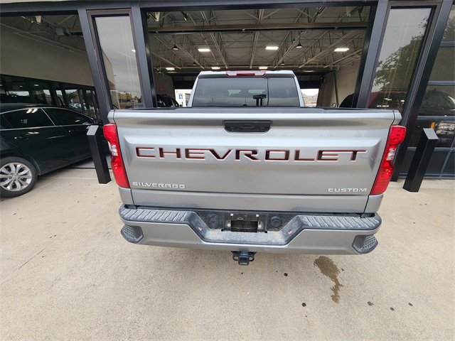 Used 2025 Chevrolet Silverado 1500 Custom RWD image 5