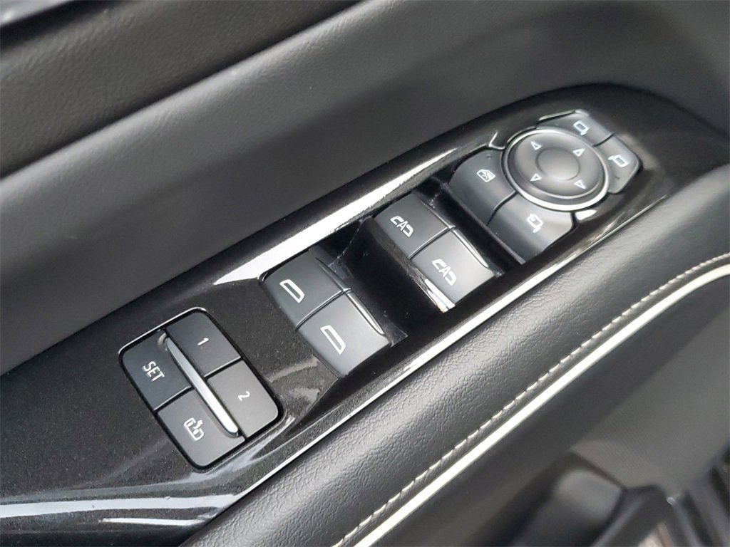 Used 2024 Cadillac Escalade ESV Luxury image 18