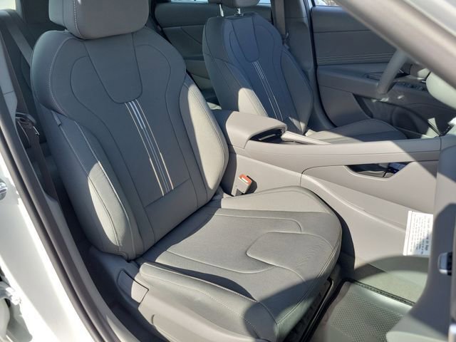 New 2026 Hyundai Elantra Sport image 17