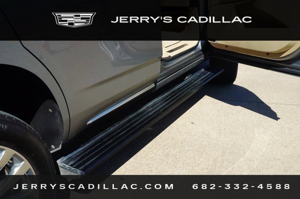 Used 2024 Cadillac Escalade Premium Luxury w/ Performance Package AWD/4WD image 29