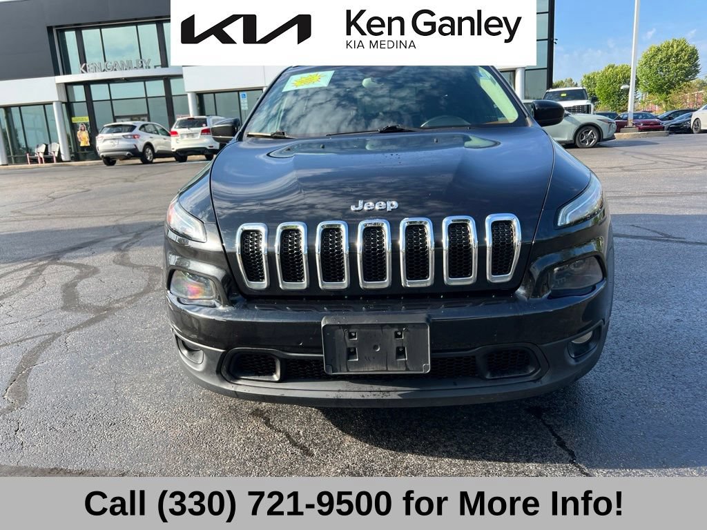 Used 2015 Jeep Cherokee Latitude w/ Cold Weather Group AWD/4WD image 17