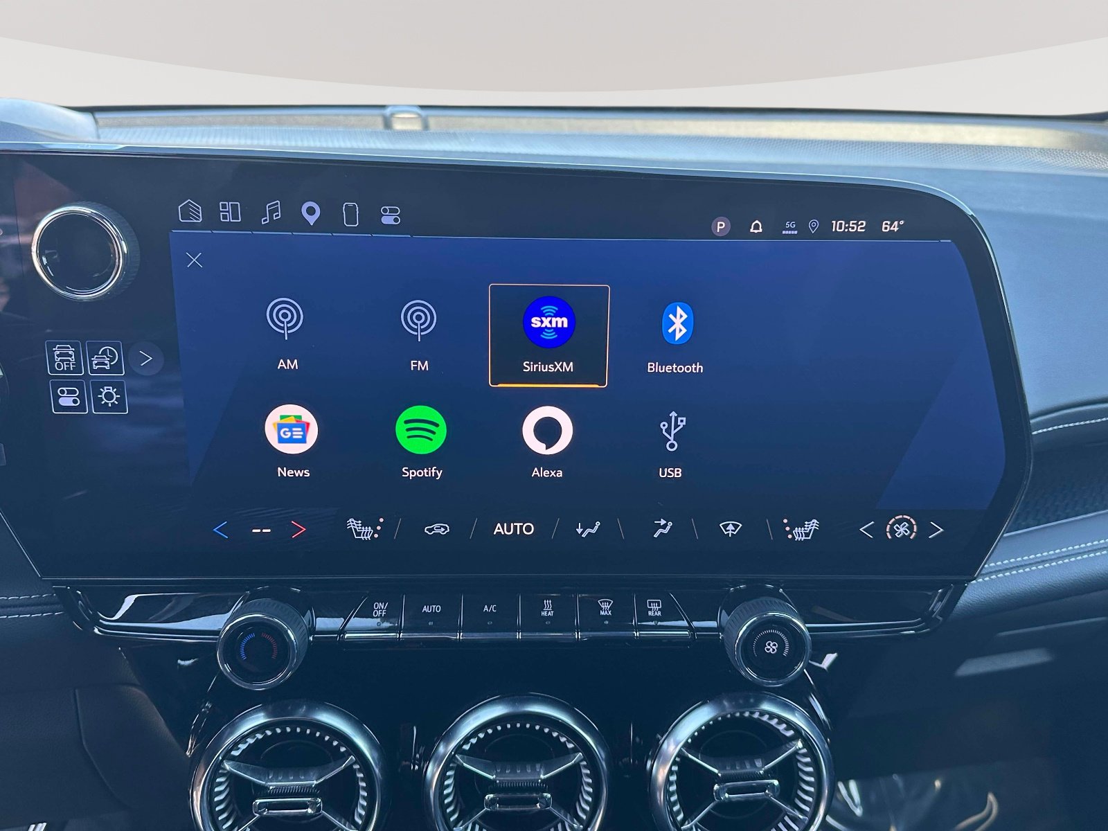 Certified 2025 Chevrolet Blazer EV LT image 9