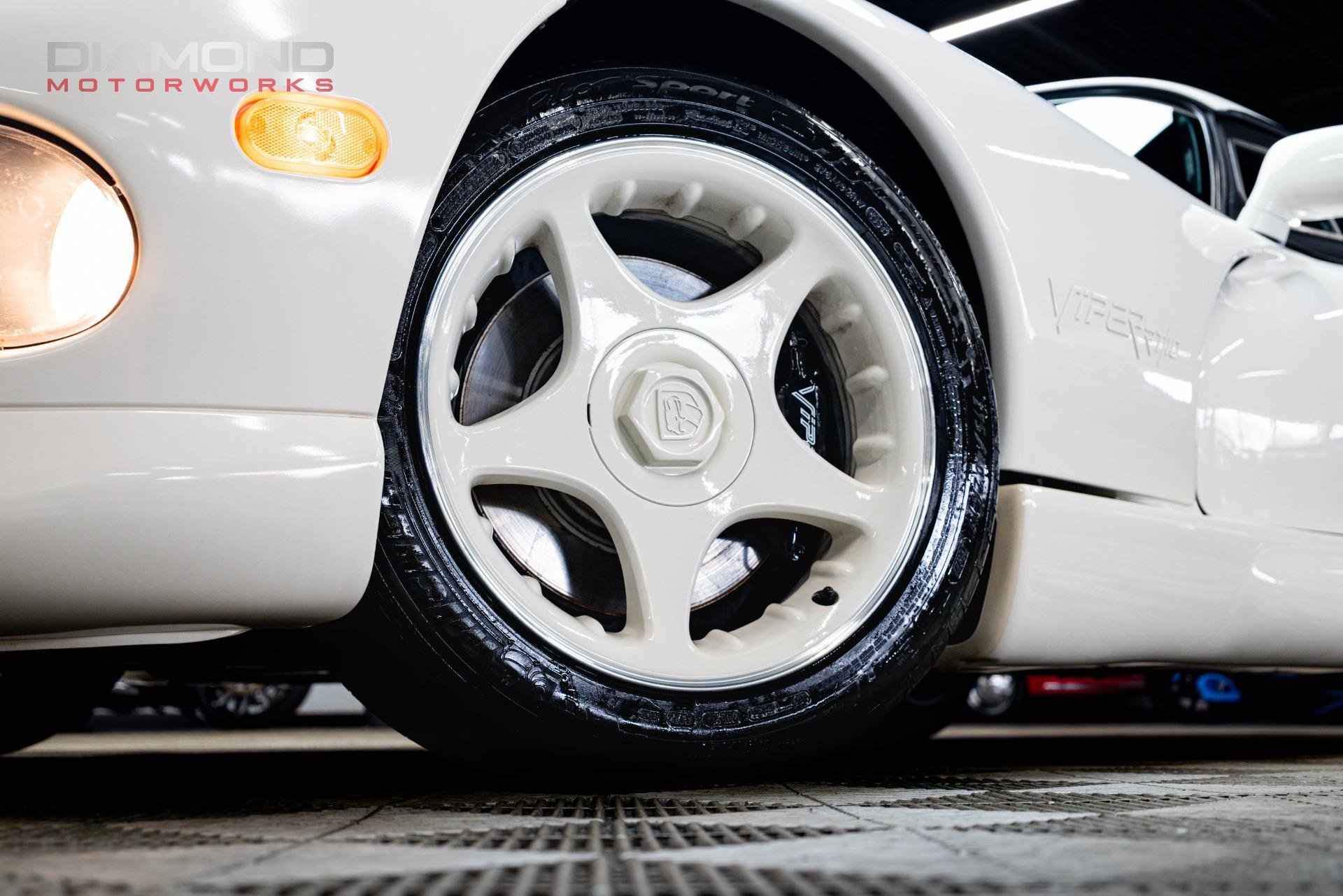 Used 1996 Dodge Viper RT/10 image 9