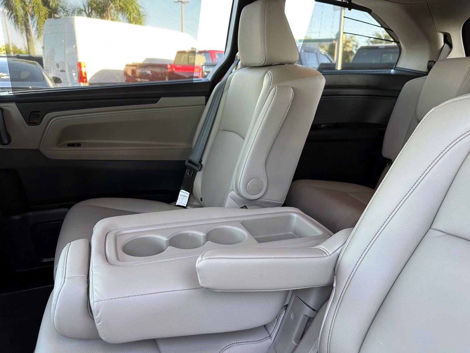 Used 2023 Honda Odyssey Touring image 12