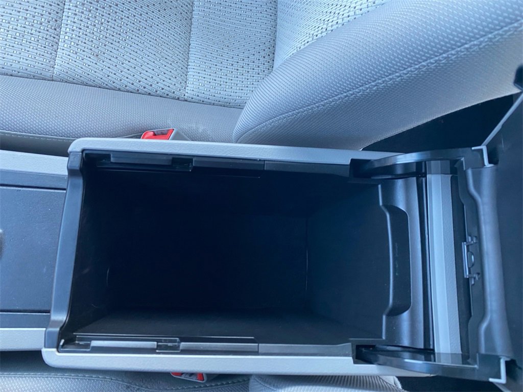 Used 2014 Toyota Camry LE image 19