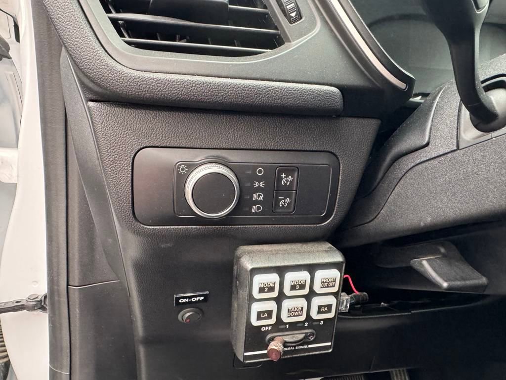 Used 2020 Ford Escape SE image 14