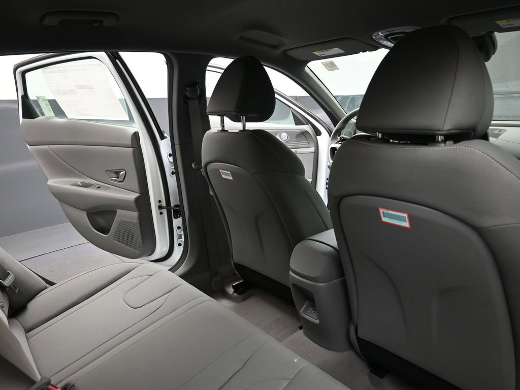 New 2026 Hyundai Elantra Sport image 15