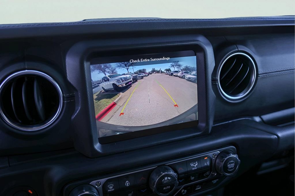 Used 2021 Jeep Wrangler Unlimited Sahara w/ Cold Weather Group image 20