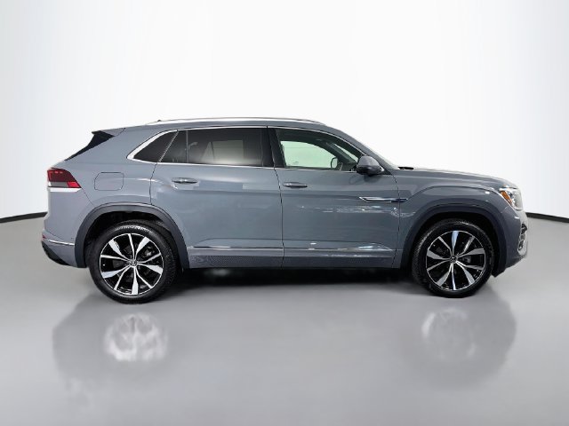 Certified 2026 Volkswagen Atlas Cross Sport SEL Premium R-Line AWD/4WD image 8
