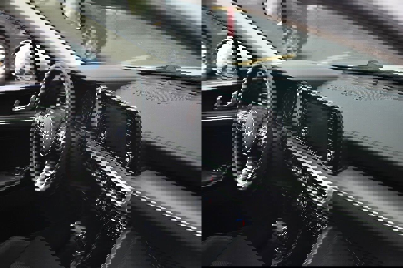 Used 2023 Kia K5 LXS image 17