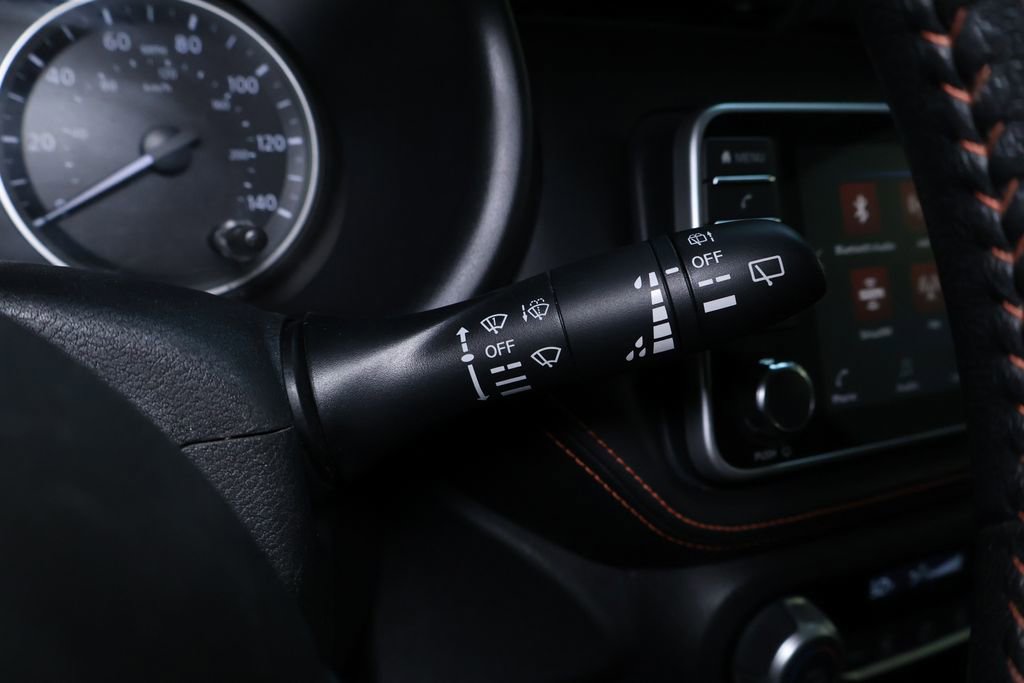 Used 2020 Nissan Kicks SR w/ Exterior Package image 22