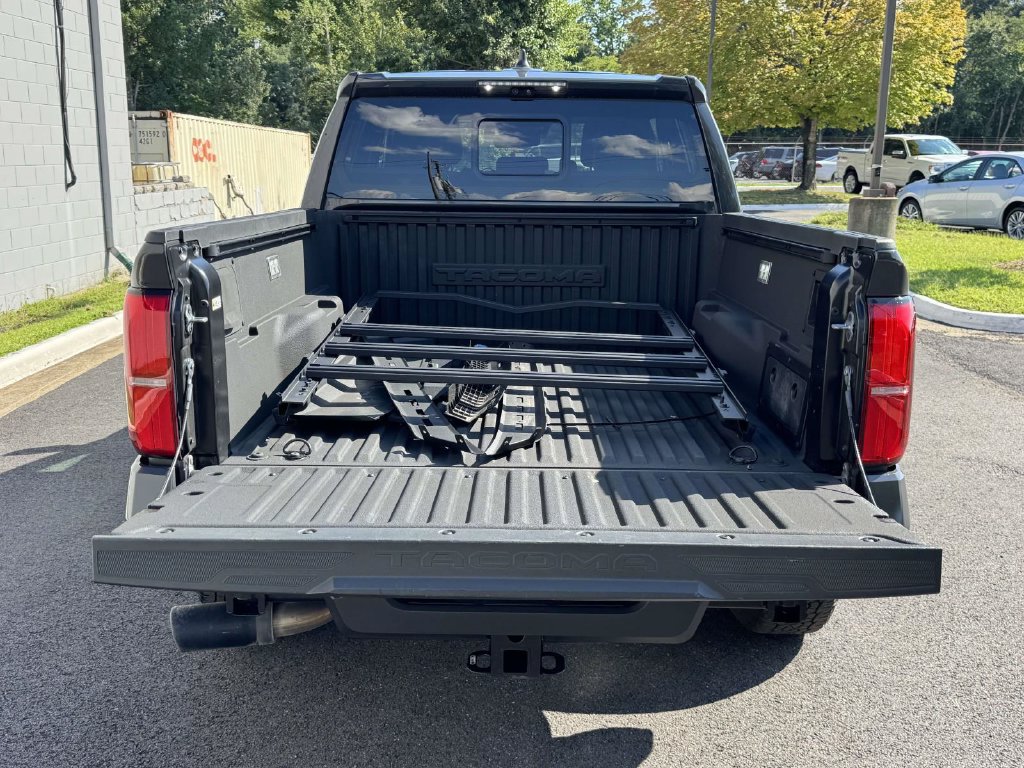 Used 2024 Toyota Tacoma TRD Off-Road w/ TRD Off Road Premium Package AWD/4WD image 17