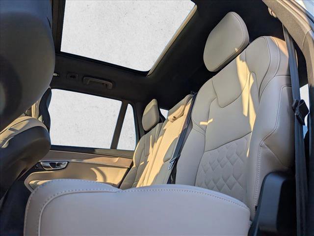 New 2026 Volvo XC90 B6 Plus w/ Protection Package Premier image 17