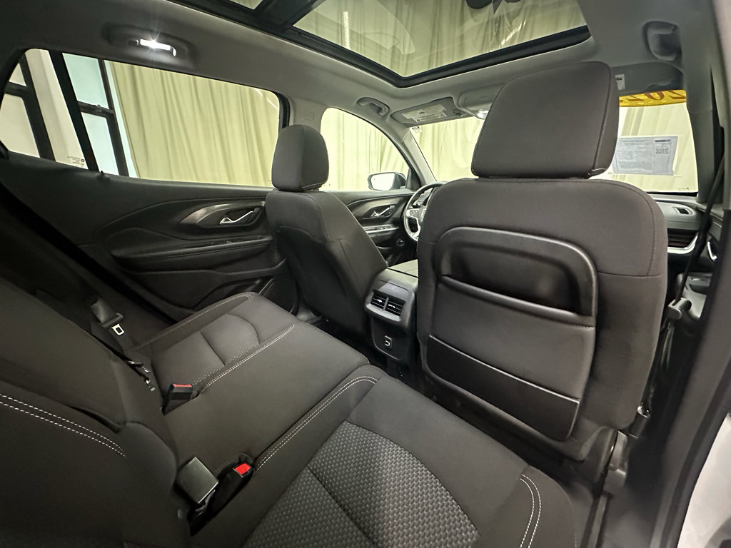 Certified 2023 GMC Terrain SLE w/ Driver Convenience Package image 19