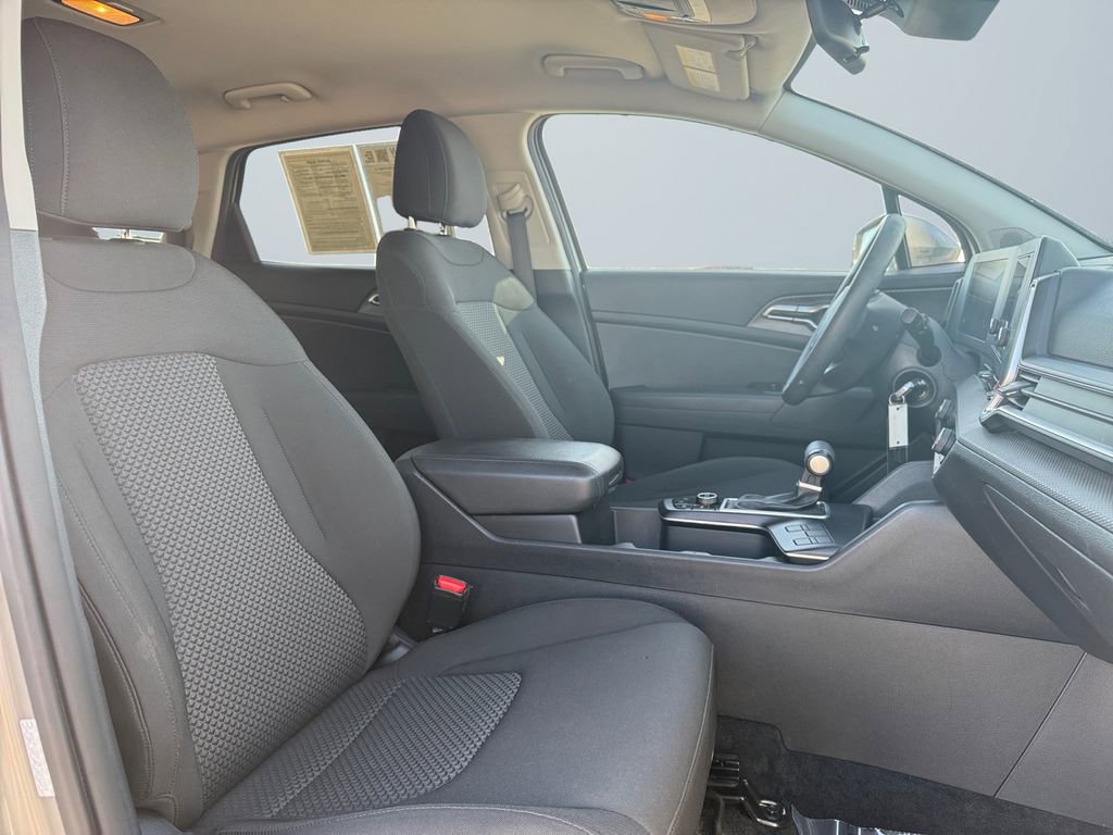 Used 2024 Kia Sportage LX image 15
