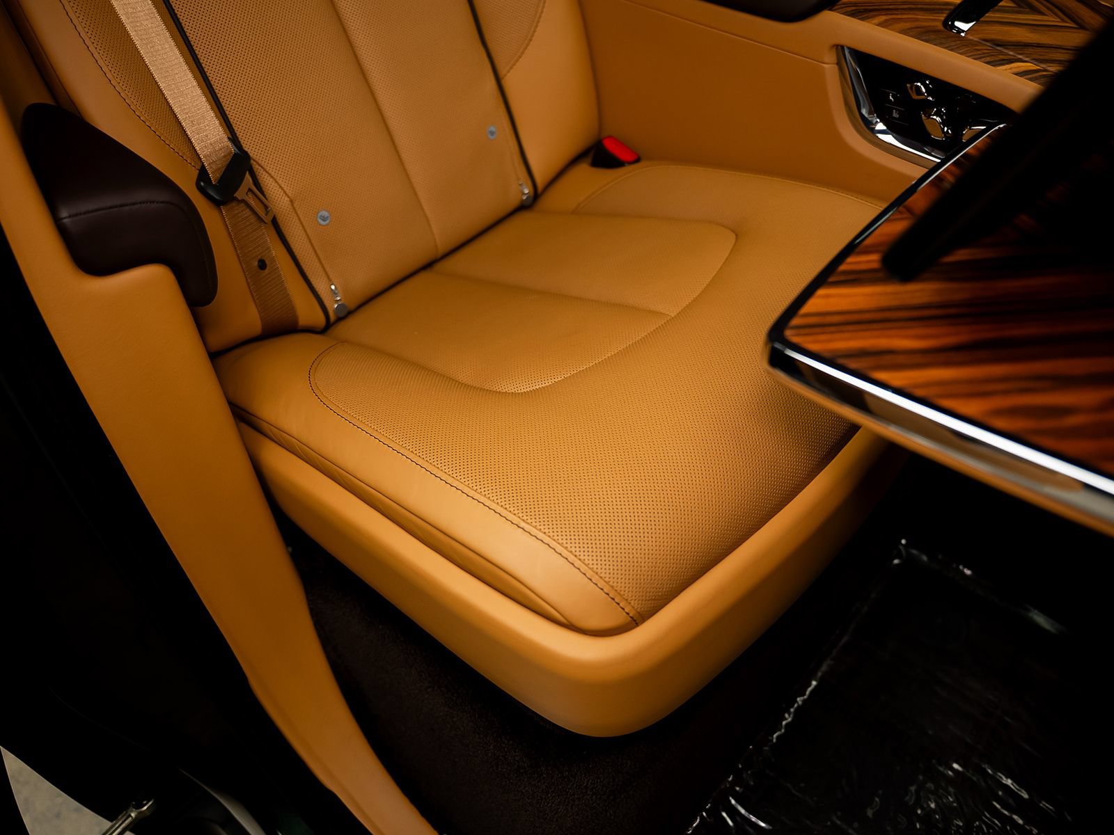 Used 2019 Rolls-Royce Cullinan AWD/4WD image 38