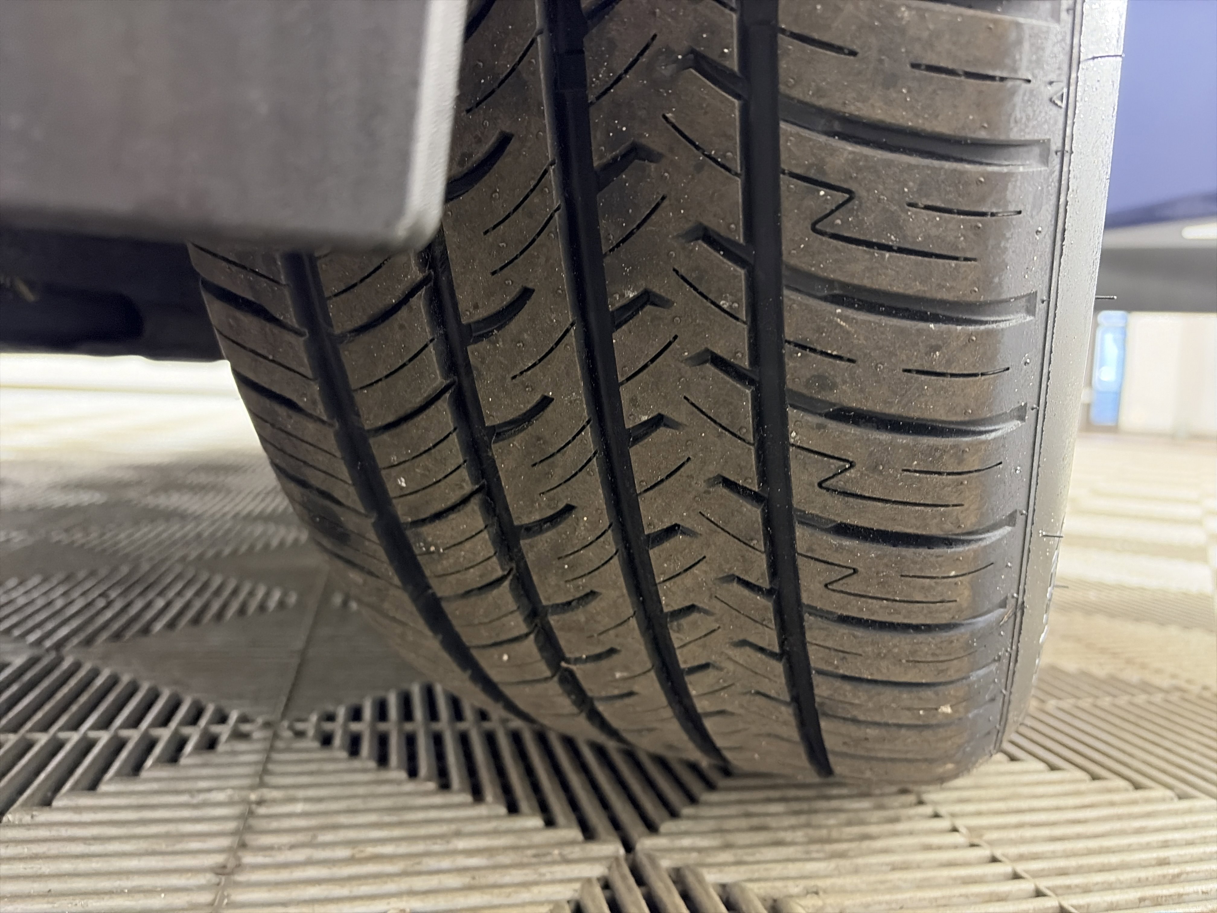 Used 2024 Nissan Pathfinder Platinum w/ Cargo Package image 13