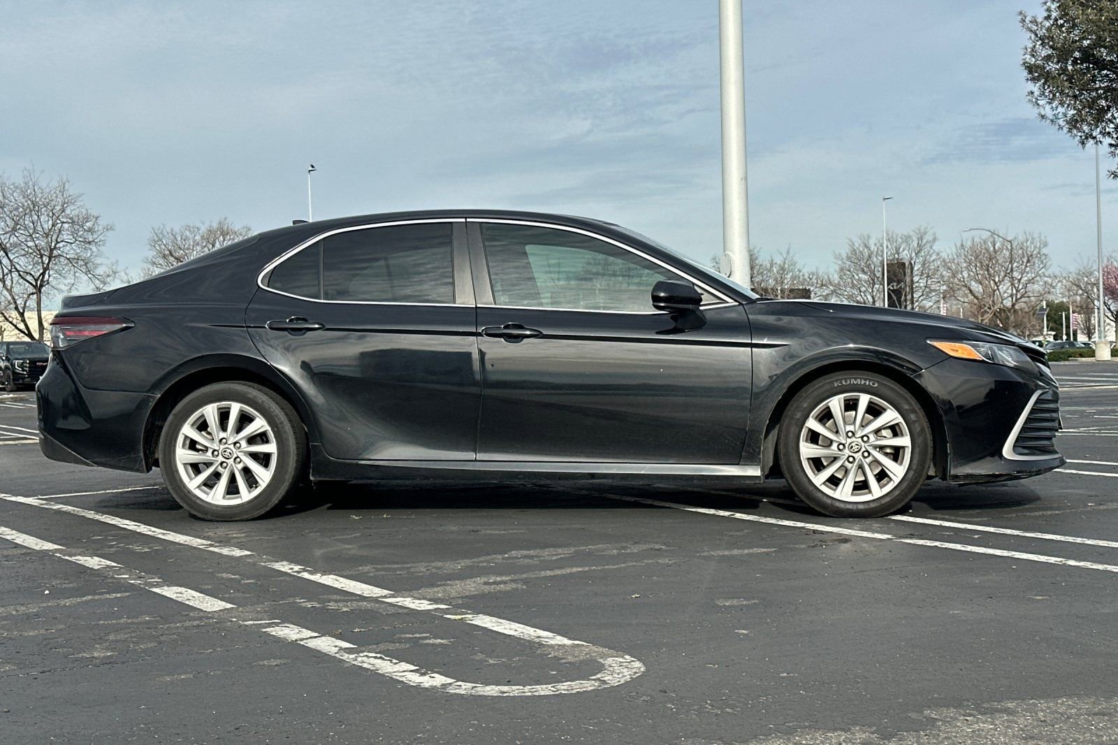Used 2023 Toyota Camry LE image 3