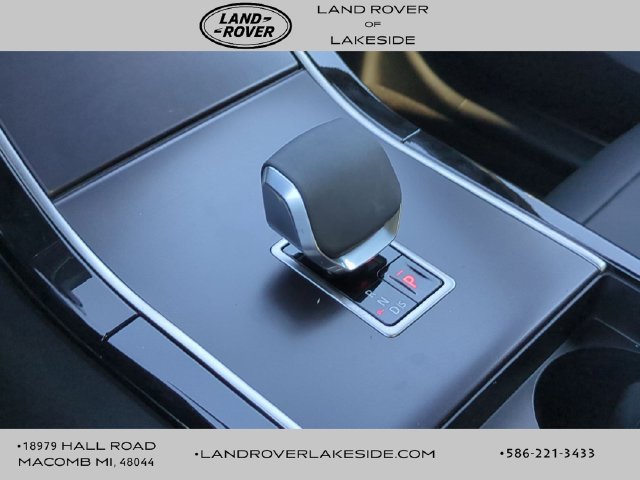 Used 2026 Land Rover Range Rover Velar Dynamic SE AWD/4WD image 9