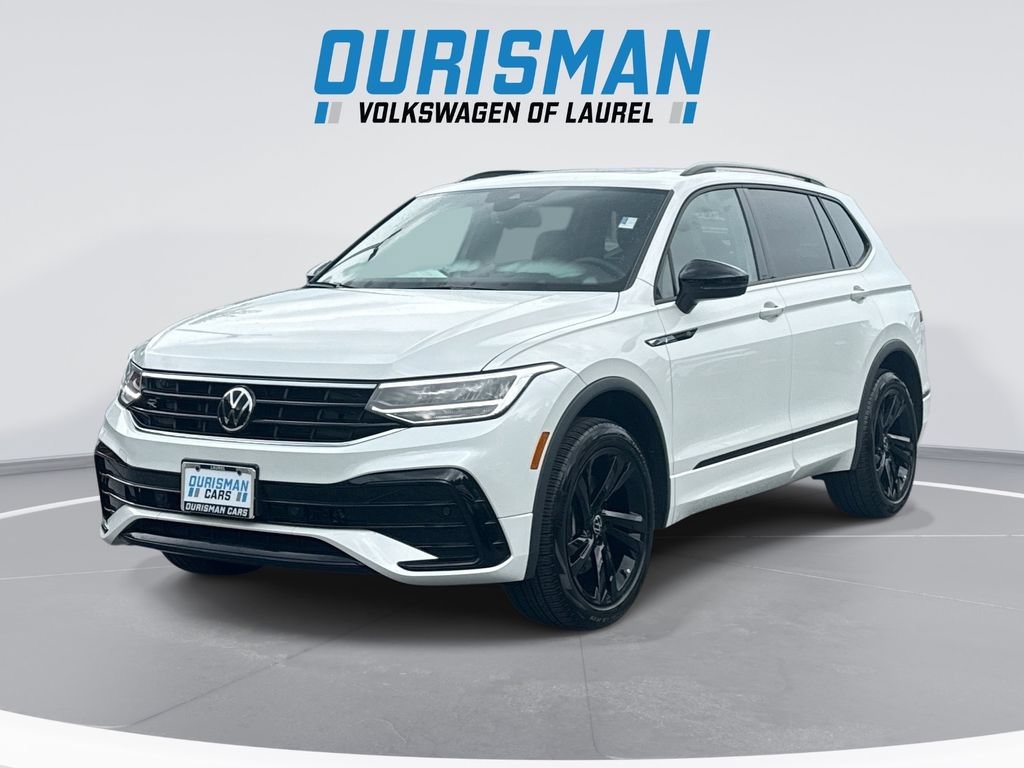Used 2024 Volkswagen Tiguan SE R-Line AWD/4WD image 1