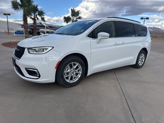 Certified 2022 Chrysler Pacifica Touring-L FWD image 1