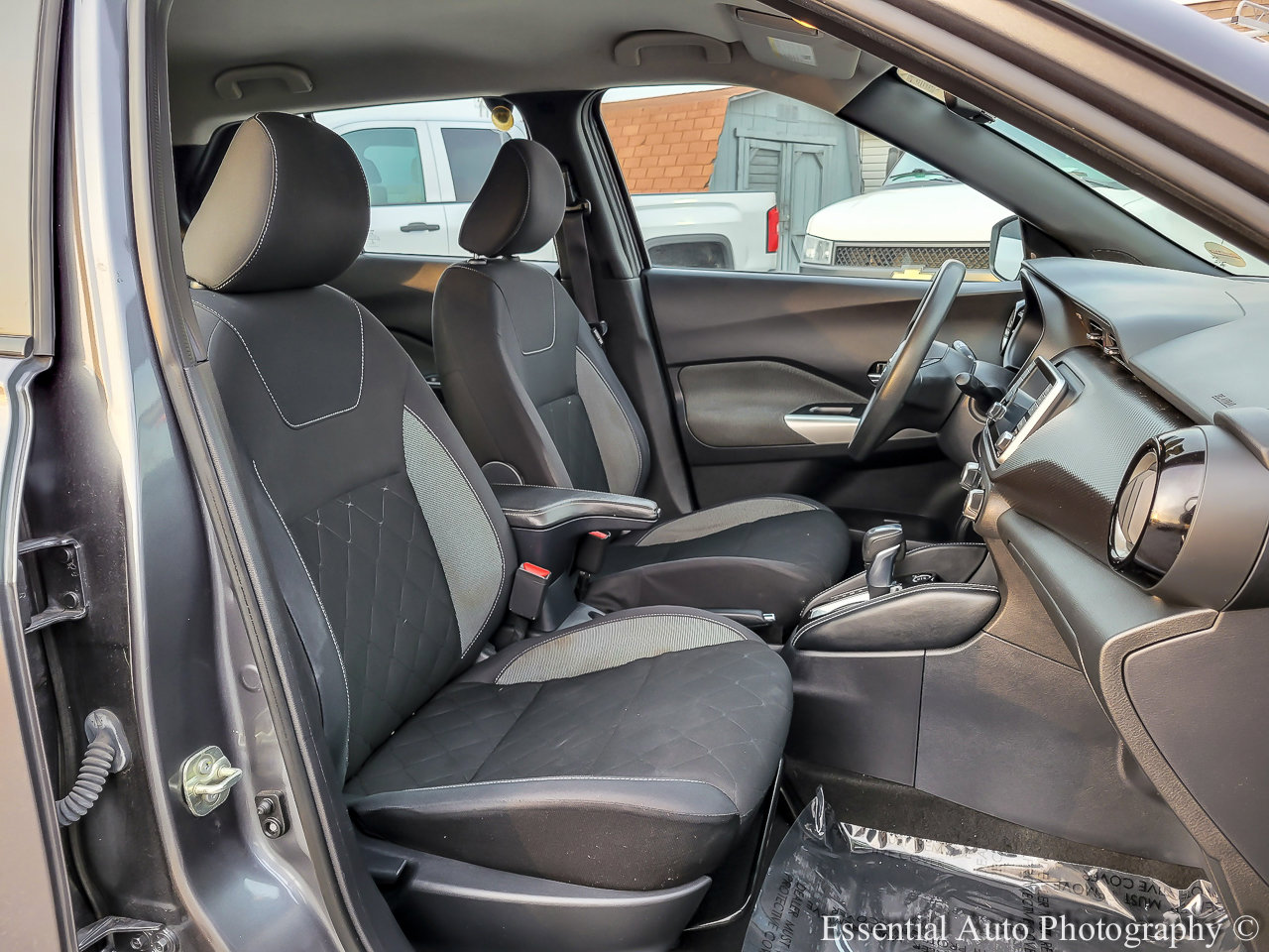 Used 2020 Nissan Kicks SV image 30