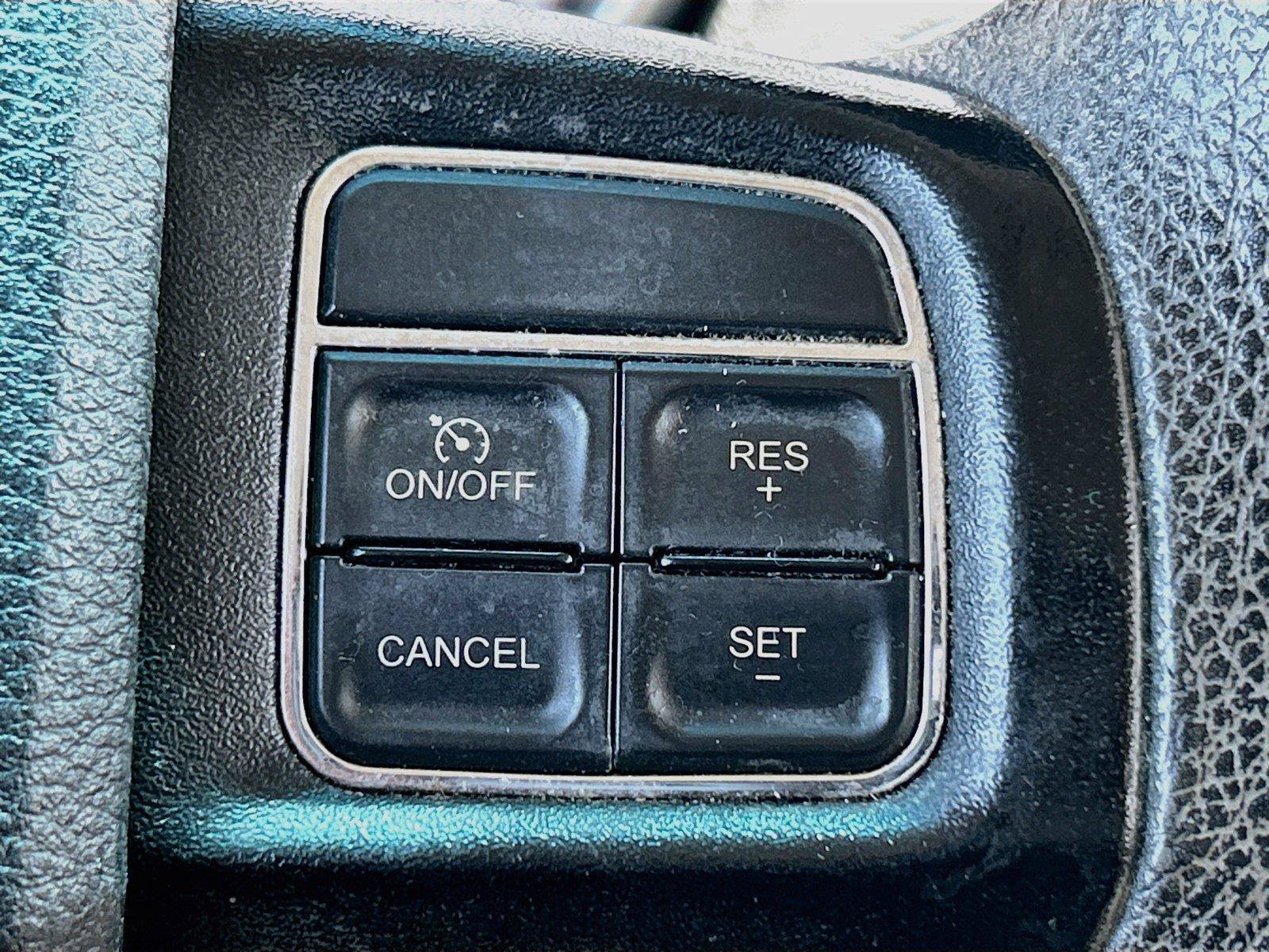 Used 2015 Dodge Journey American Value Package w/ Flexible Seating Group FWD image 31