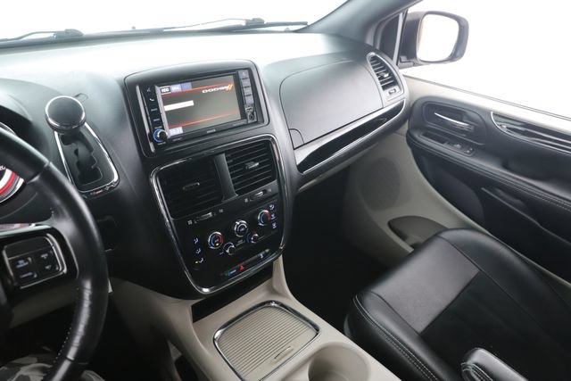Used 2019 Dodge Grand Caravan SXT FWD image 24