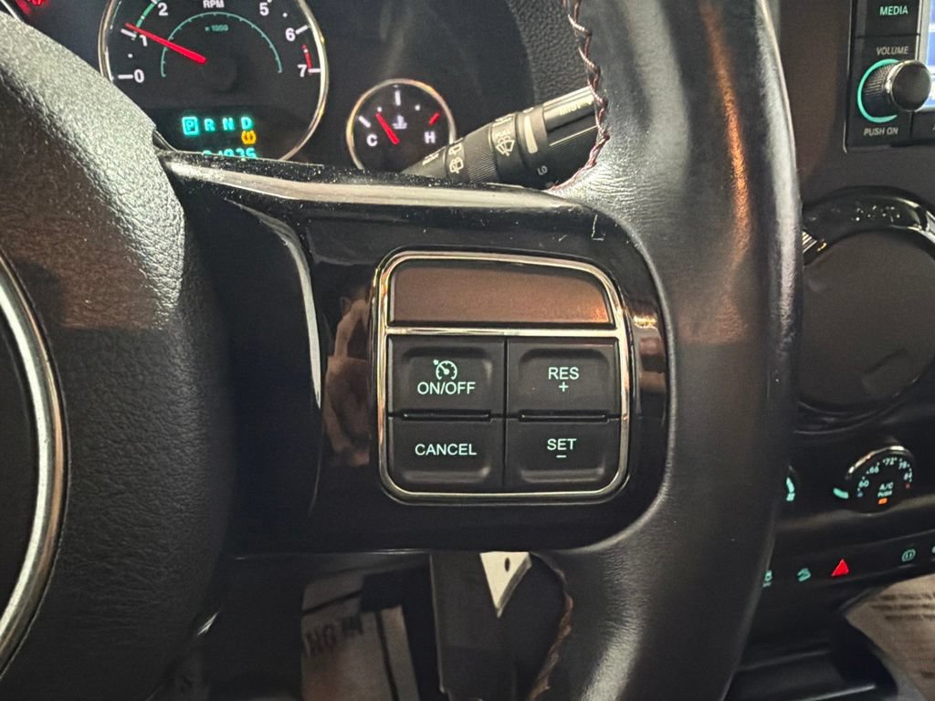 Used 2012 Jeep Wrangler Unlimited Sahara AWD/4WD image 28