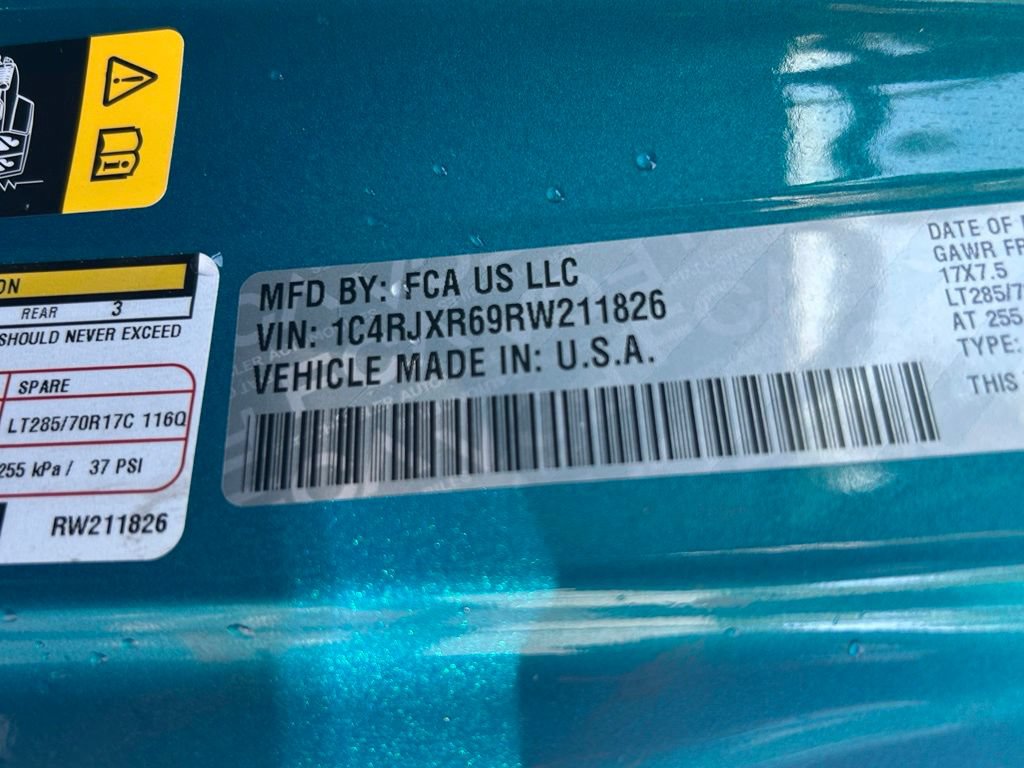 Used 2024 Jeep Wrangler Unlimited Rubicon 4xe AWD/4WD image 46