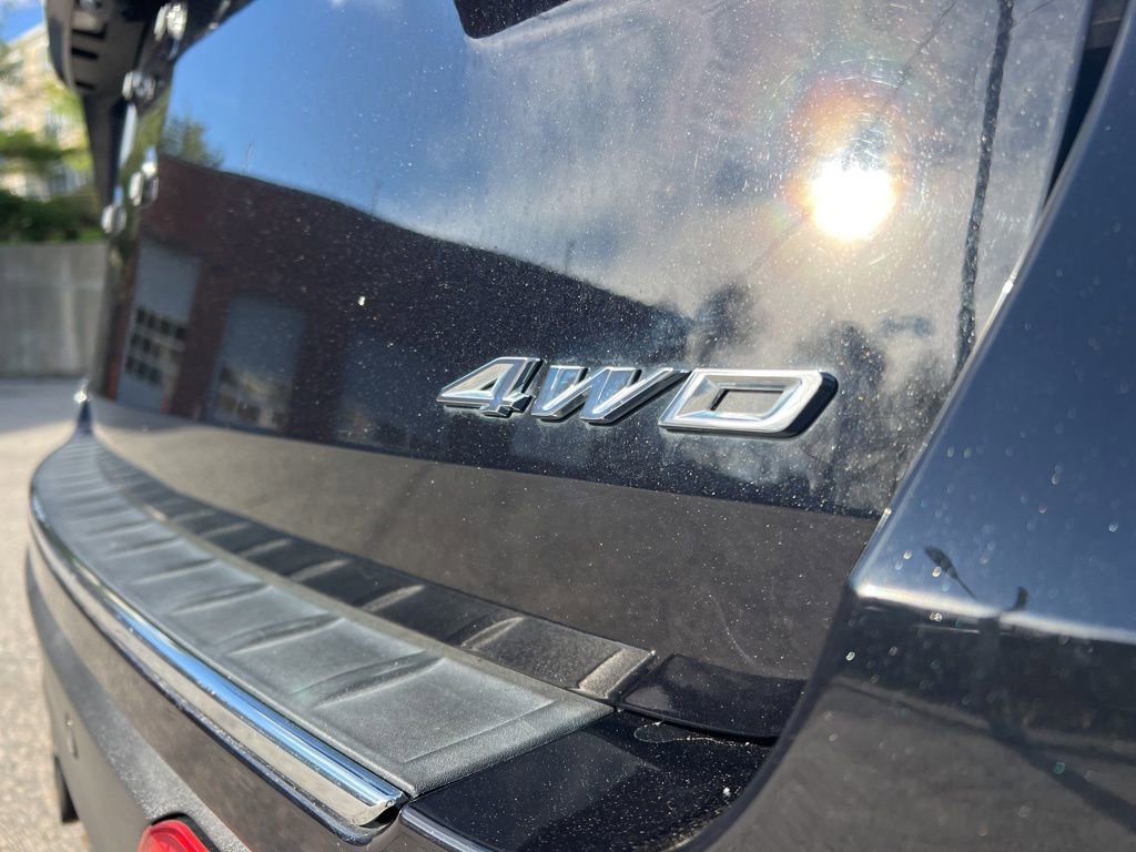 Used 2022 Ford Explorer Limited w/ Equipment Group 301A AWD/4WD image 10