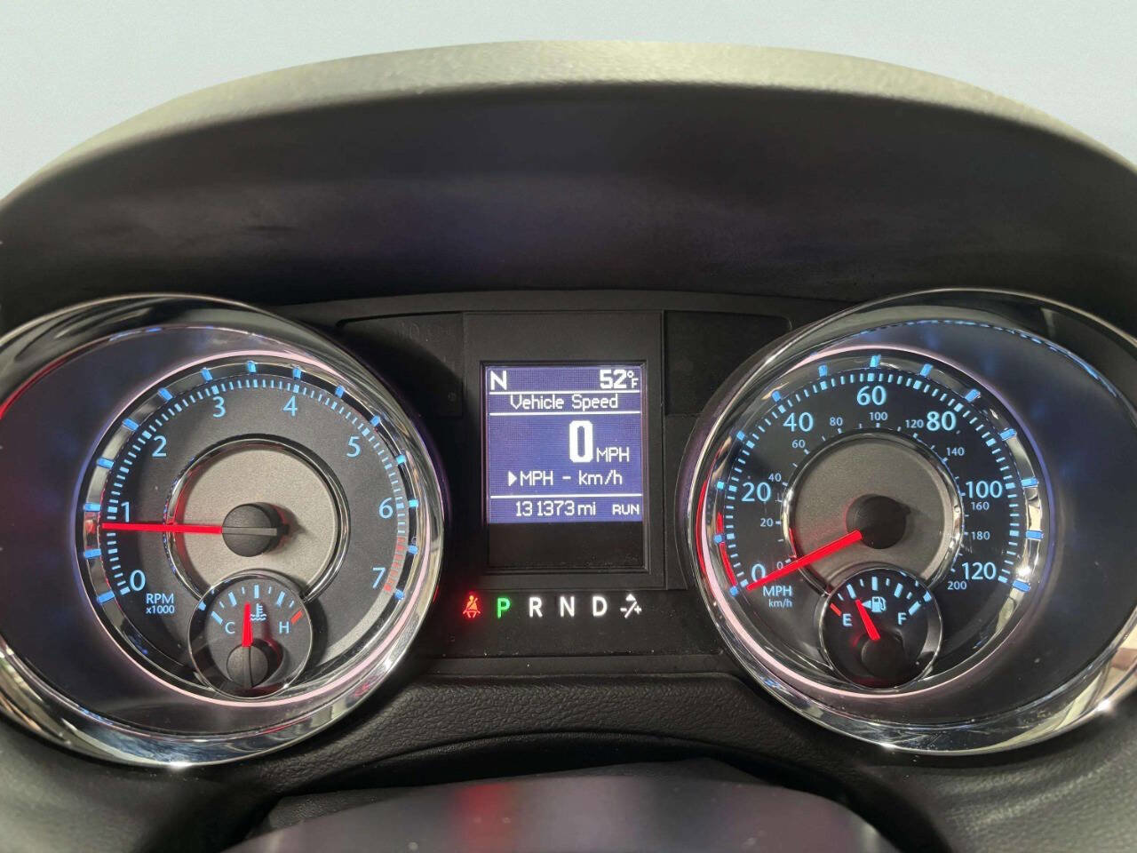 Used 2015 Chrysler Town & Country Touring-L w/ Driver Convenience Group image 34