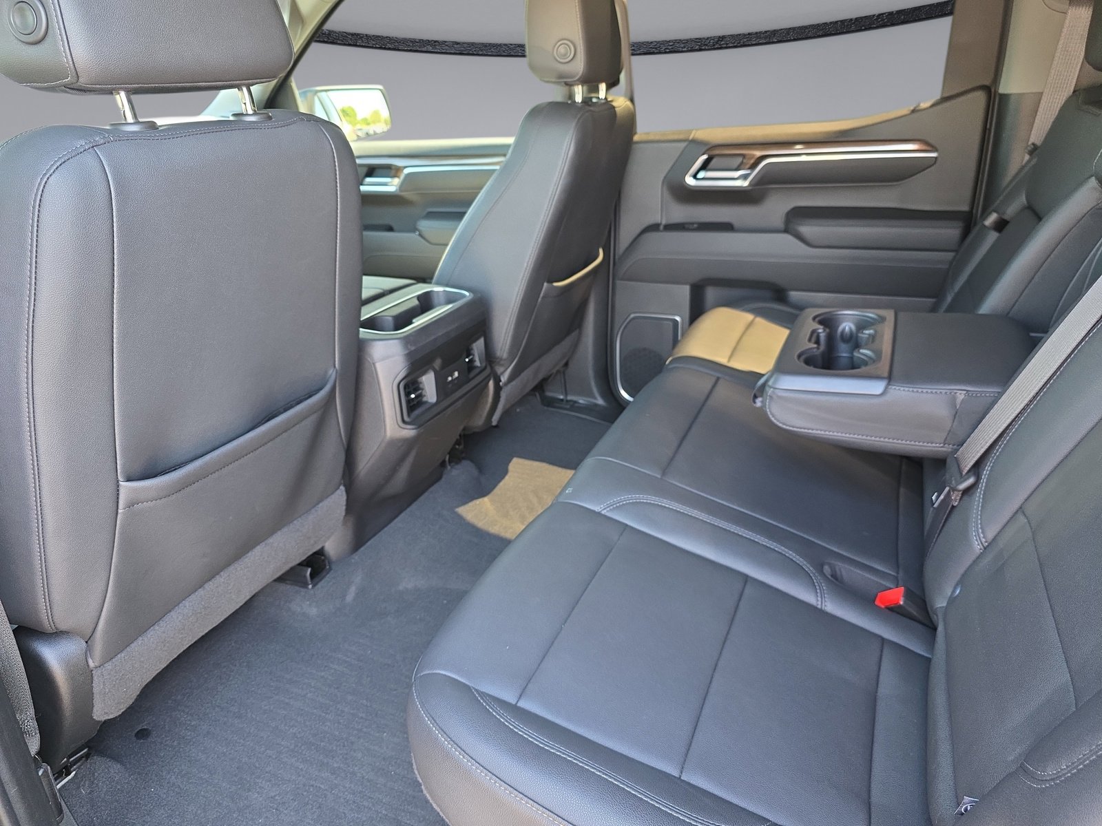 Used 2022 Chevrolet Silverado 1500 LT Trail Boss w/ LT Trail Boss Premium Package AWD/4WD image 31
