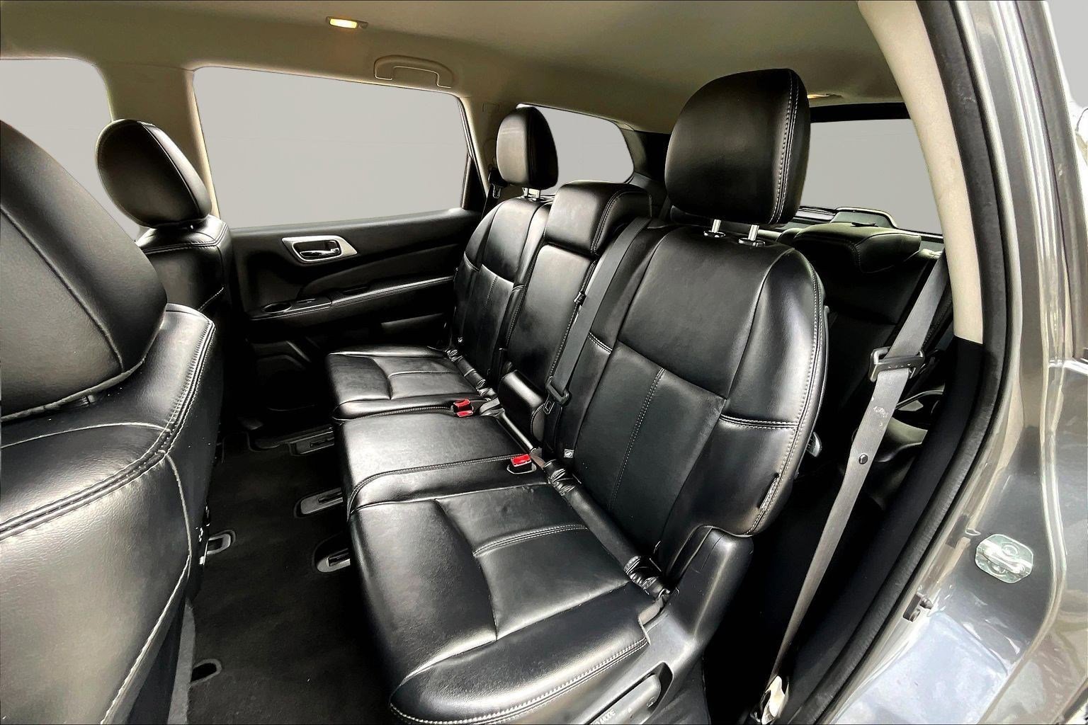 Used 2019 Nissan Pathfinder SL image 22