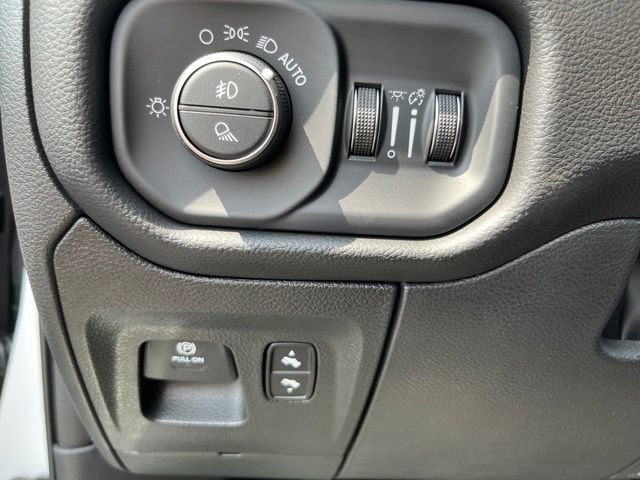 New 2026 RAM 1500 Laramie AWD/4WD image 26