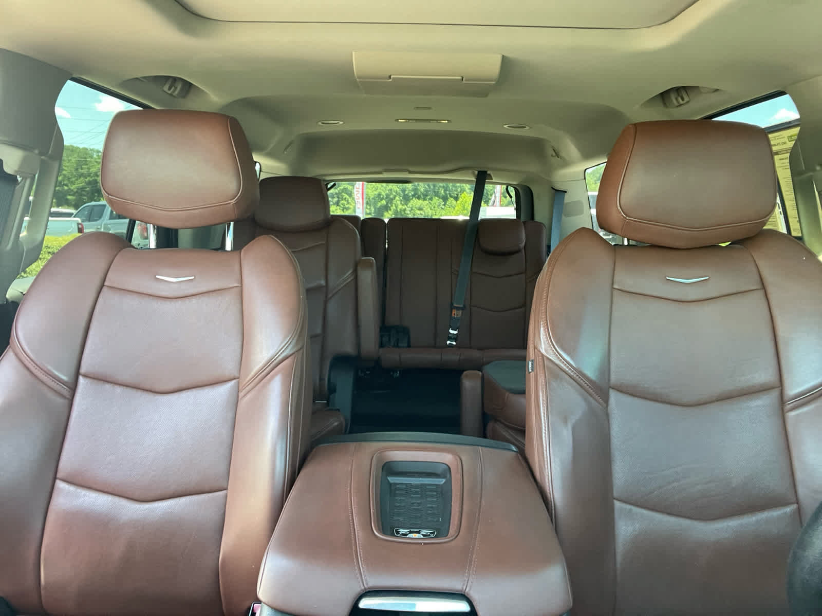 Used 2017 Cadillac Escalade Premium Luxury AWD/4WD image 28