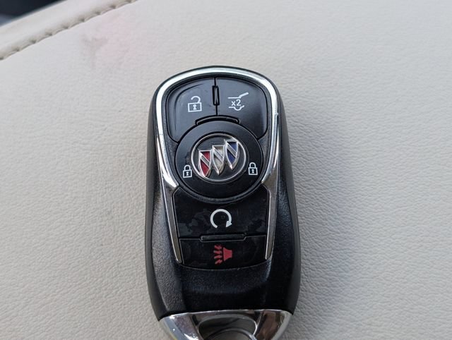 Used 2023 Buick Enclave Essence FWD image 31
