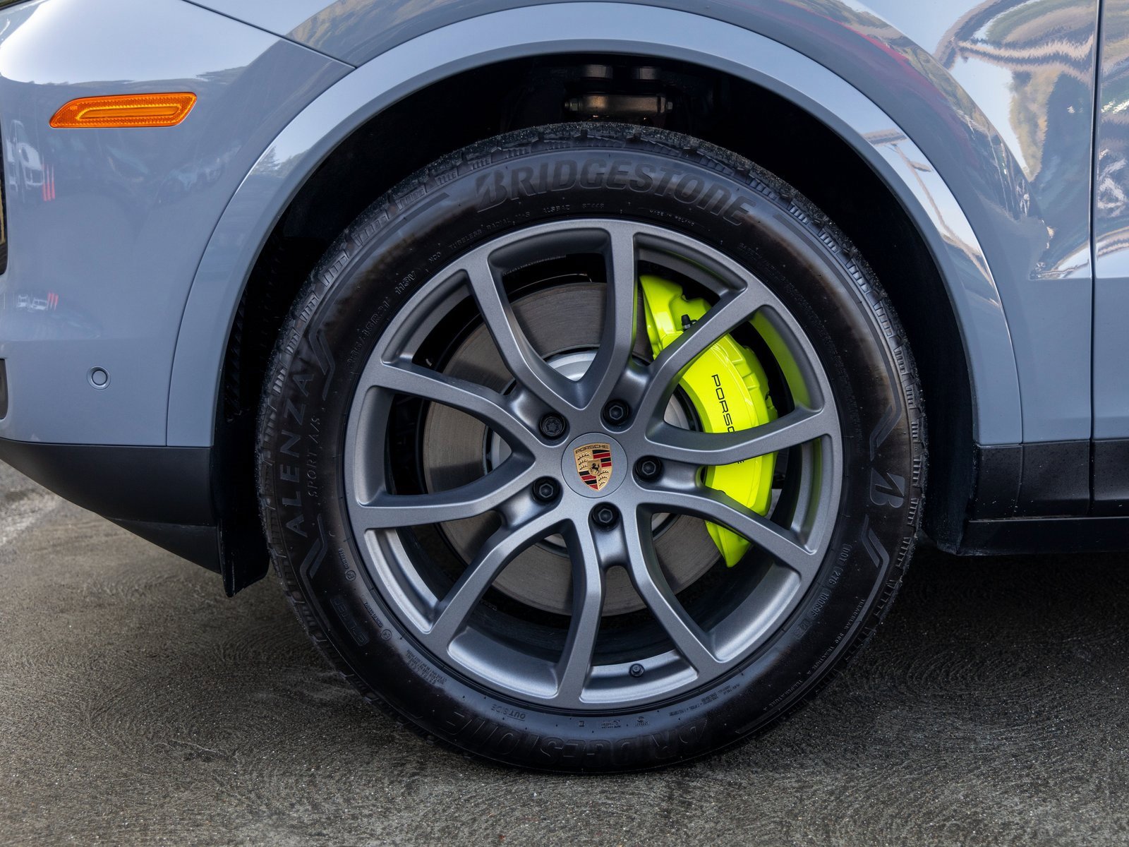 New 2025 Porsche Cayenne E-Hybrid image 13