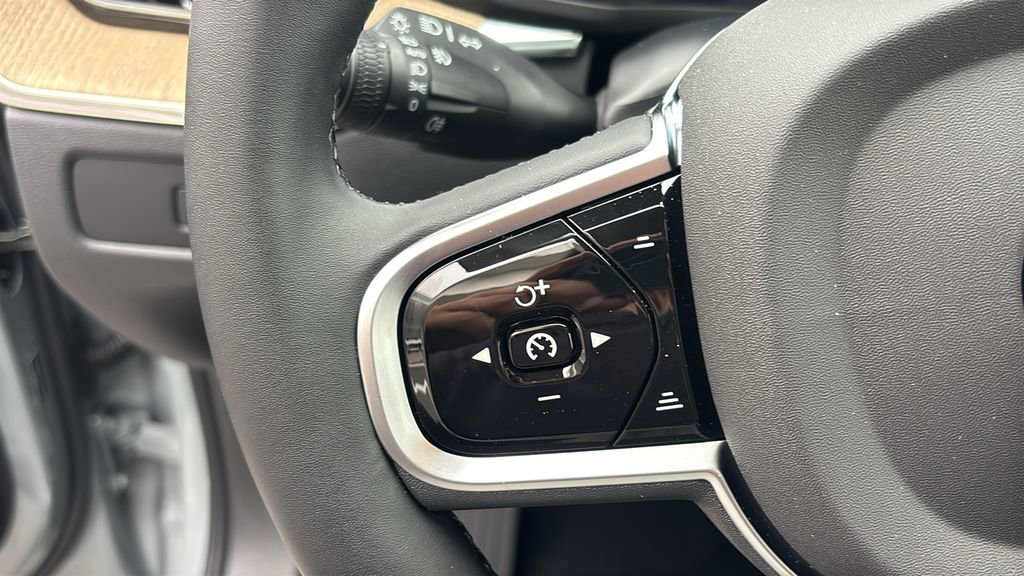 New 2026 Volvo XC60 T8 Plus w/ Protection Package Premier AWD/4WD image 16