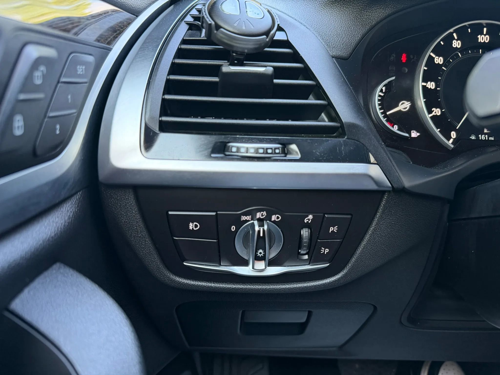 Used 2019 BMW X4 xDrive30i w/ Convenience Package image 29